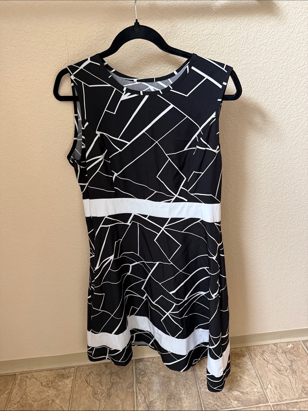 Black & White Geometric Sleeveless Fit-and-Flare Dress